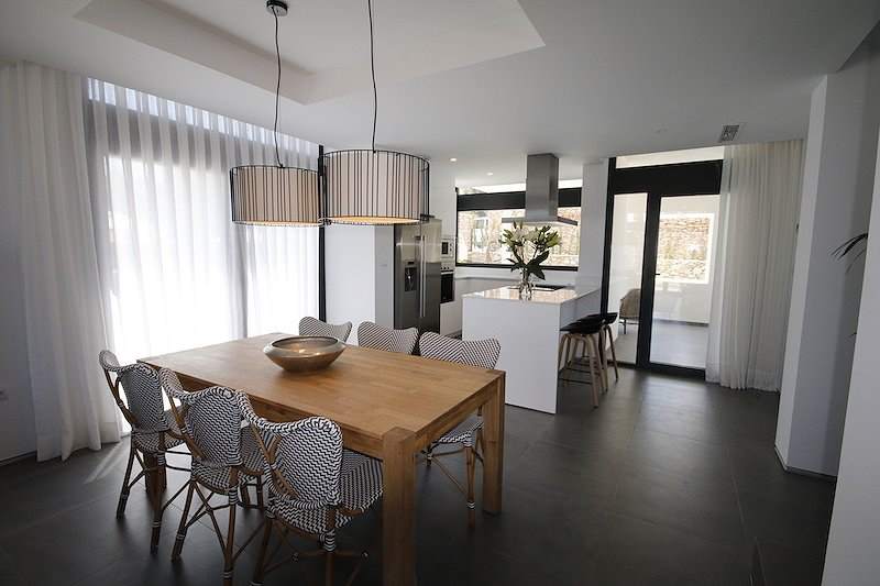 Dining area Las Acacias new build villas la manga club