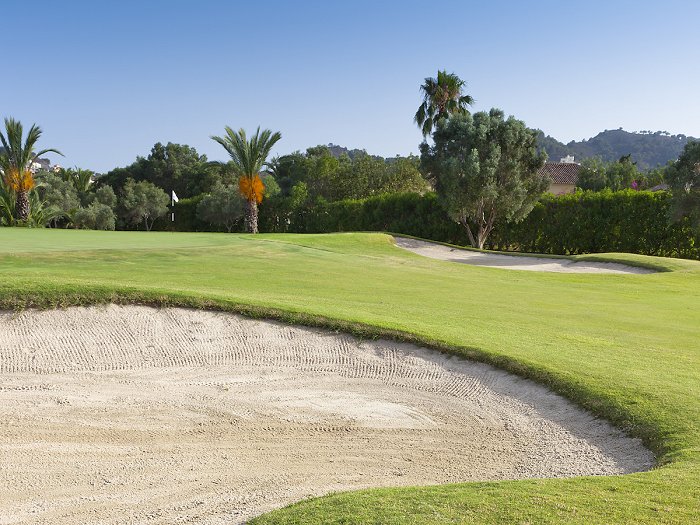 7 movimientos de golf que practicar en tu residencia en La Manga Club