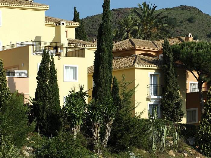 las lomas buy to let investment apartments in spain