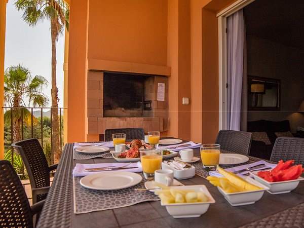 las lomas investment apartments at la manga club