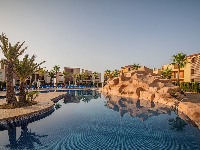 Invest in a holiday escape in Las Lomas Village La Manga Club